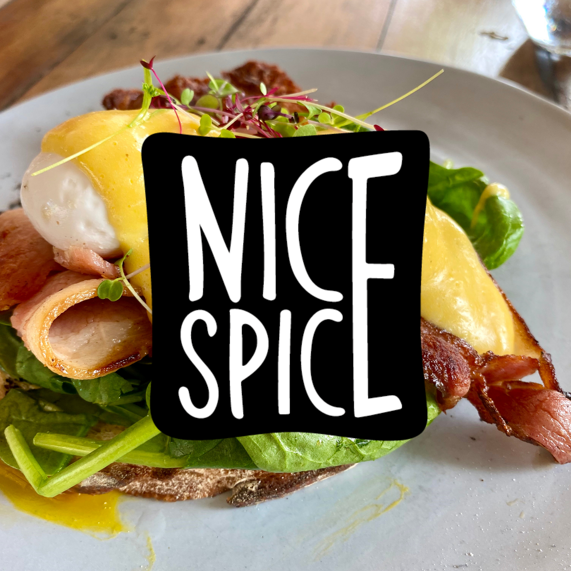 NICE FEIERN: Nationaler Eggs Benedict Tag